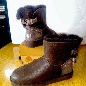 Brand New UGG Swarovski Crystal elements Brown Sz 11